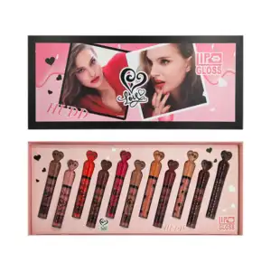 Caja con 11 labiales líquidos en efecto matte y tapadera de corazón /…