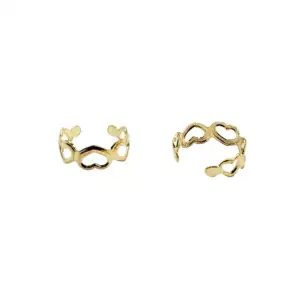 Paquete con 4 accesorios, par de aretes arracadas y par de anillos aj…