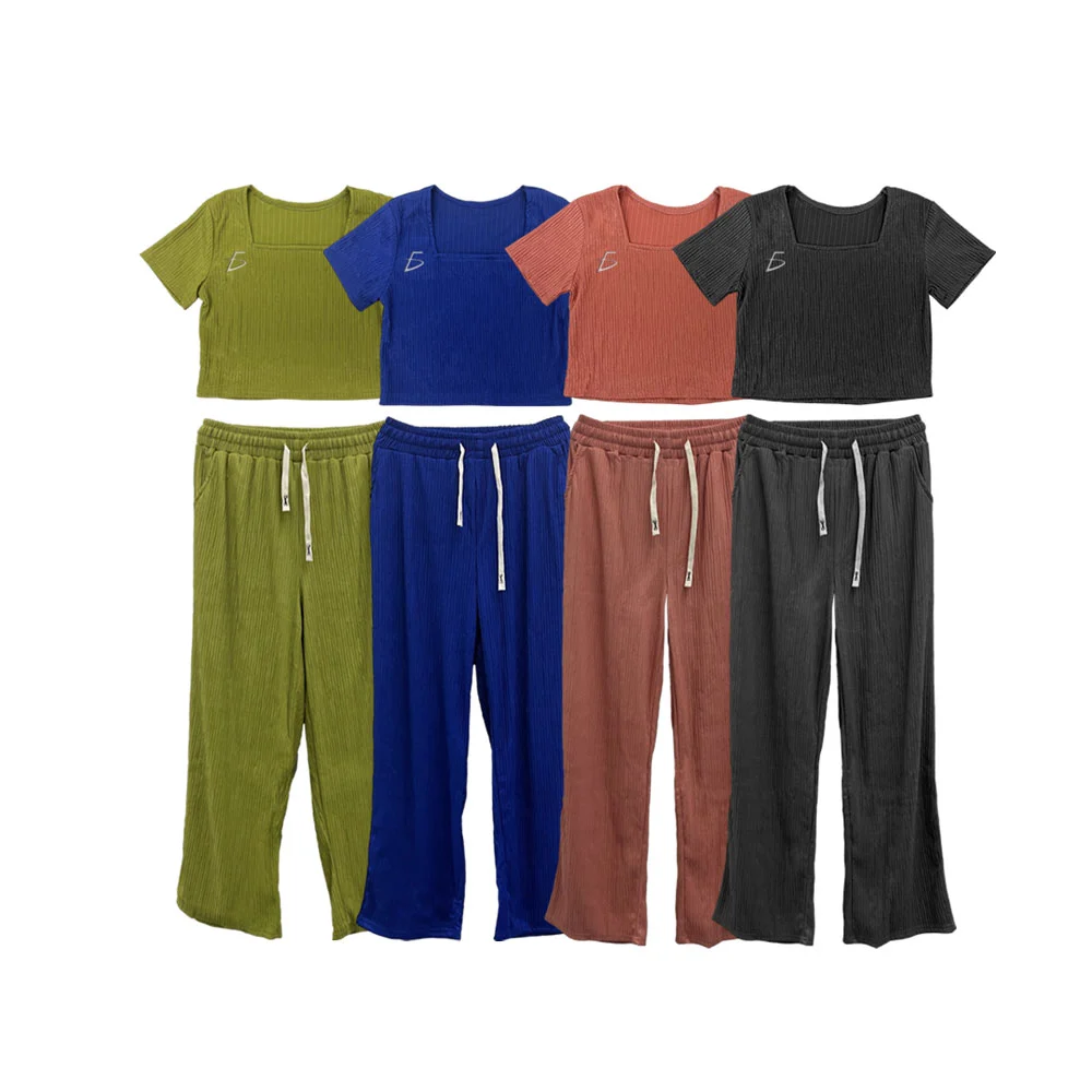 Conjunto unitalla de color monocramático con pantalón ancho y playera…