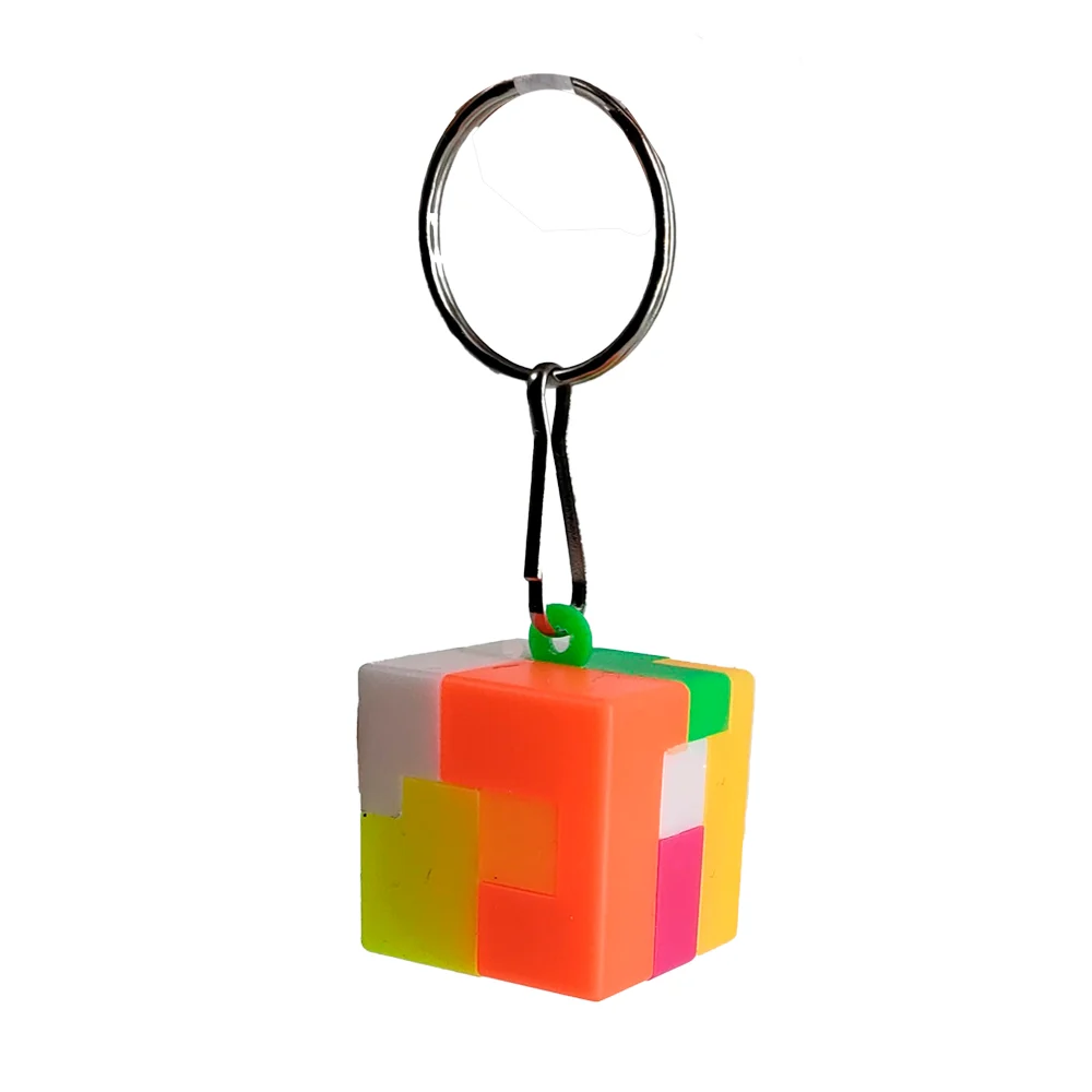 1pza Llavero en forma de figura geométrica tipo rompecabezas de color…