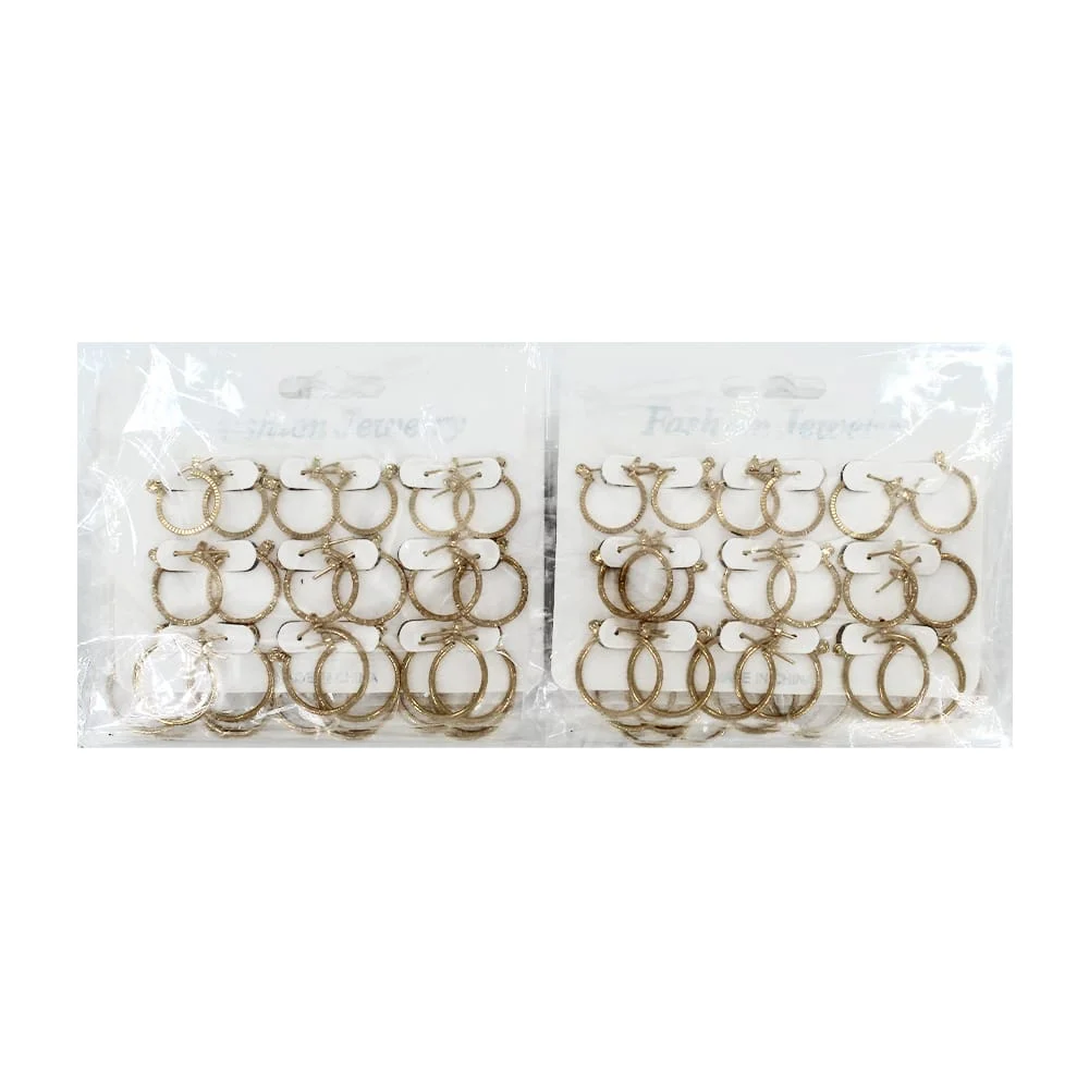 Paquete con 12 blister de 9 pares de aretes de fantasia en color plat…