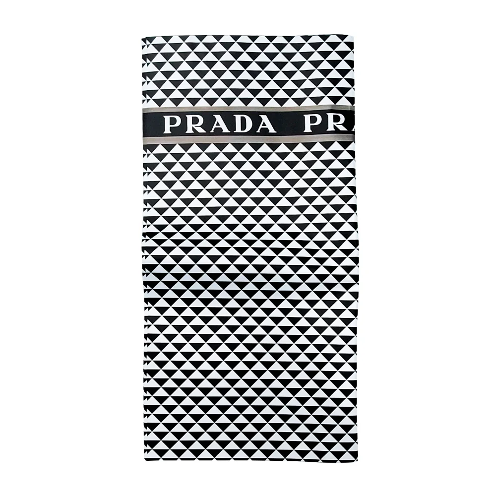 Paquete con 20 pliegos de papel para regalo con estampado de marca de…