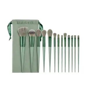 Set de 13 brochas para maquillaje con mango de color esmeralda y barn…