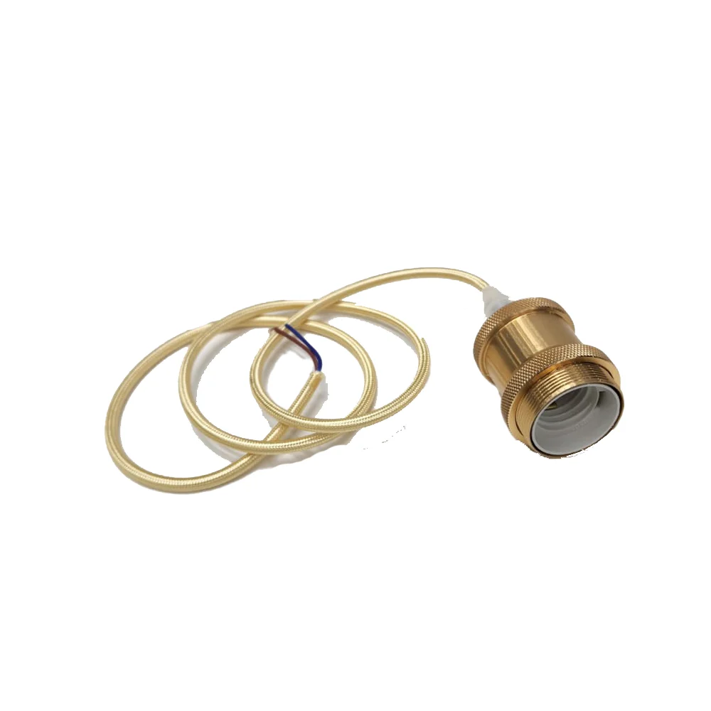 Socket metálico con cable tipo cuerda y base colgante en color dorado…