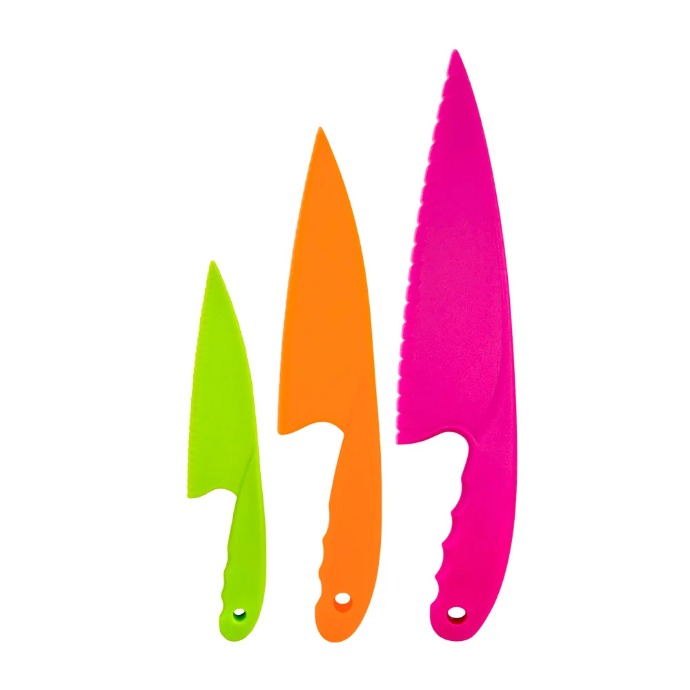 Set de 3 cuchillos de plástico de colores y diferentes medidas, varie…