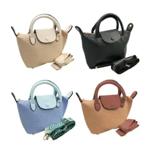 Bolsa de mano con detalles dorados, estampado de cuadros y correa par…