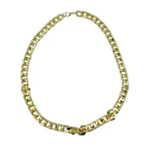 Collar tipo cadena de fantasia en color dorada con 1cm de grosor / x-…
