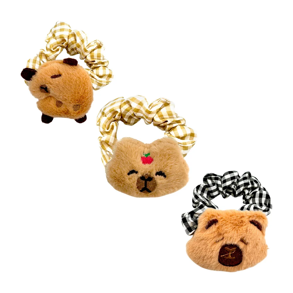 1pza Dona liga de tela de cuadros con mini peluche de capibara, varie…