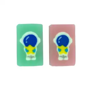 1pza Borrador de goma chico rectangular con diseño de astronauta, var…