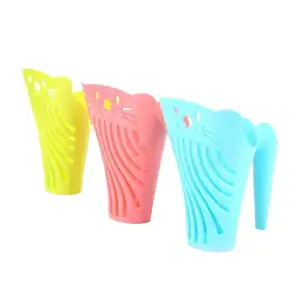 Pala para recoger heces, forma de gato con asa, color surtido / 73687