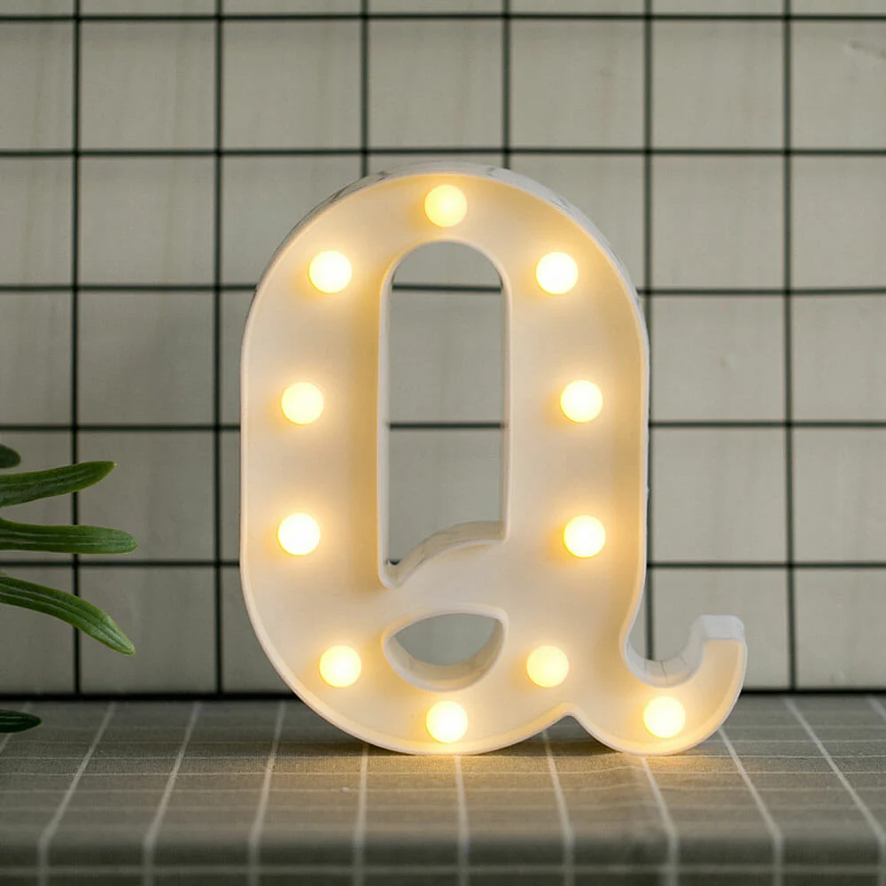 Lámpara de escritorio, con diseño de la letra q / led.54.q