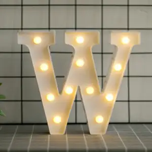Lámpara de escritorio, con diseño de la letra W / led.54.w