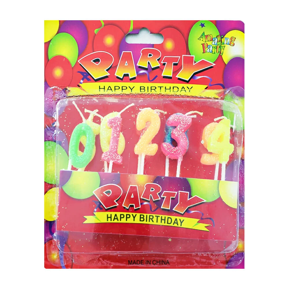 Blíster con velas brillosas en forma de frase felíz cumpleaños, happy…