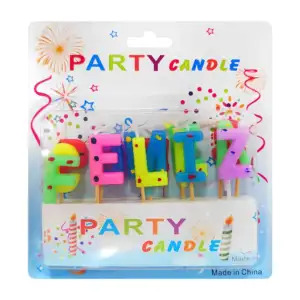 Blíster con 15 velas de colores en forma de letras con frase felíz cu…