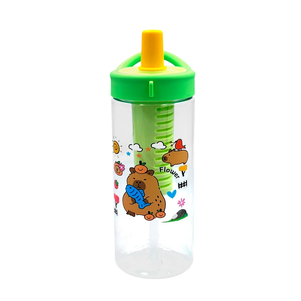 Botella transparente con popote, compartimiento de infusión y estampa…