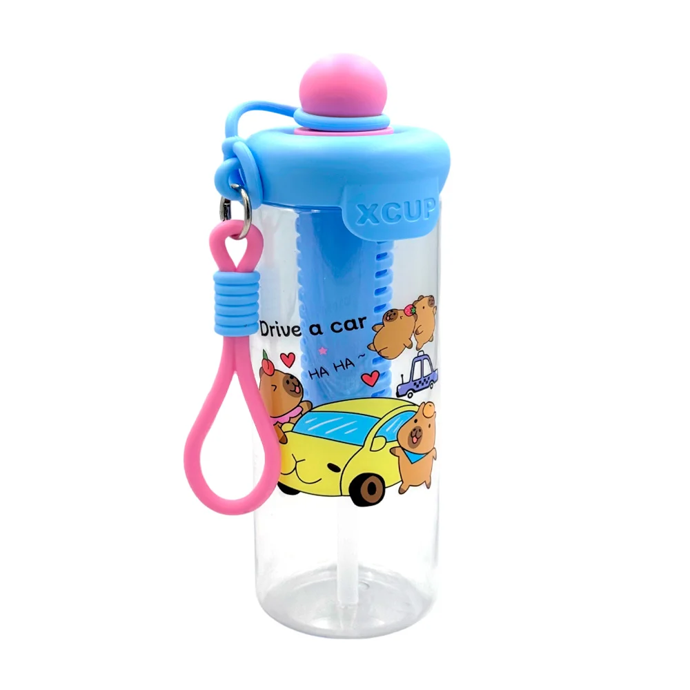 Botella con popote, compartimiento de infusión, asa agarradera y esta…