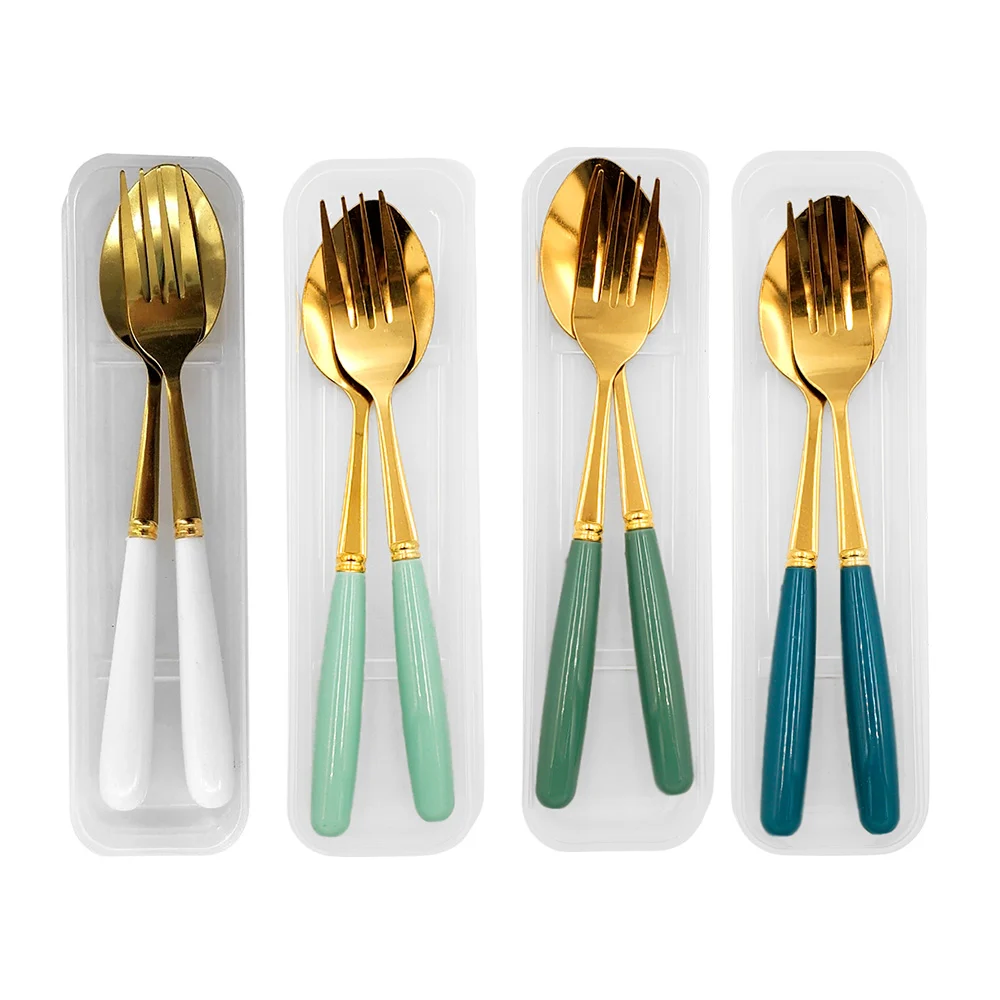 Estuche transparente con 2 cubiertos dorados, cuchara y tenedor con m…