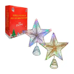 Estrella plateada navideña, punta del árbol con luces multicolores / …