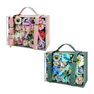 Estuche tipo maletín 17x23cm con variedad de flores, tapa transparent…