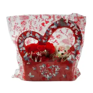 Adorno decorativo tipo canasta, asa corazón, 2 ositos, mini corazones…