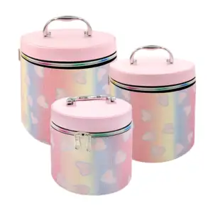 Juego de 3 cosmetiqueras cilíndricas con estampado de corazones con b…