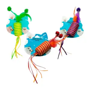 Juguete cilíndrico de cordón con plumas malla elástica e hilos, color…