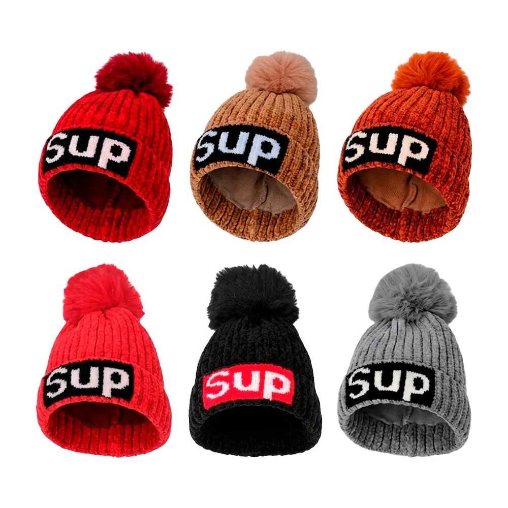 1pza Gorro tejido chico con textura afelpada por dentro + frase sup y…