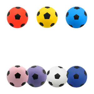 1pza Mini pelota en forma de balón de fútbol, variedad de colores