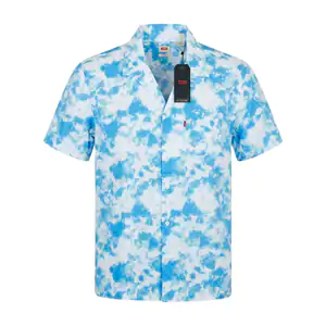 Camisa levis original casual de manga corta con estampado de cielo, v…