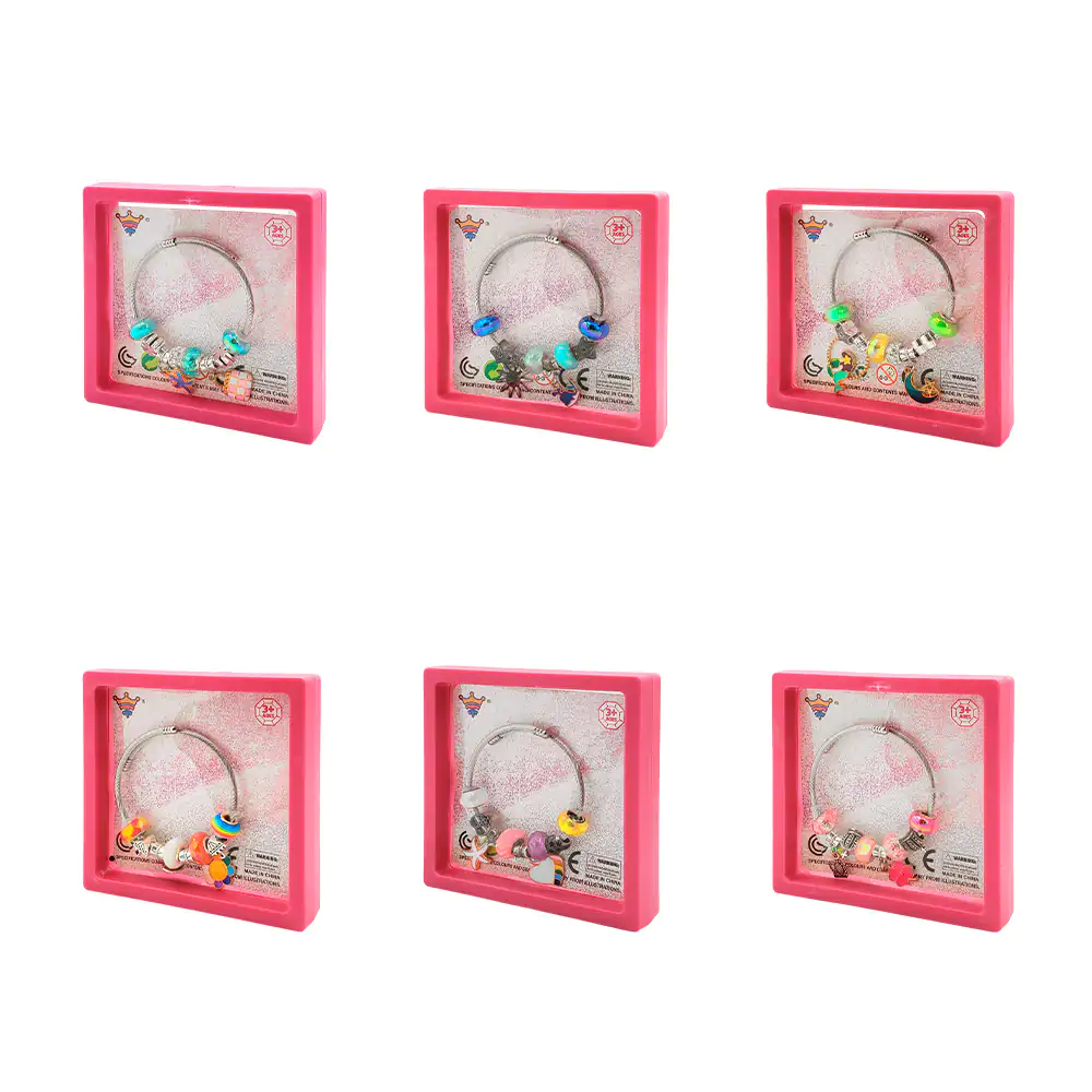 Estuche con brazalete metálico ajustable con decoración de dijes, var…