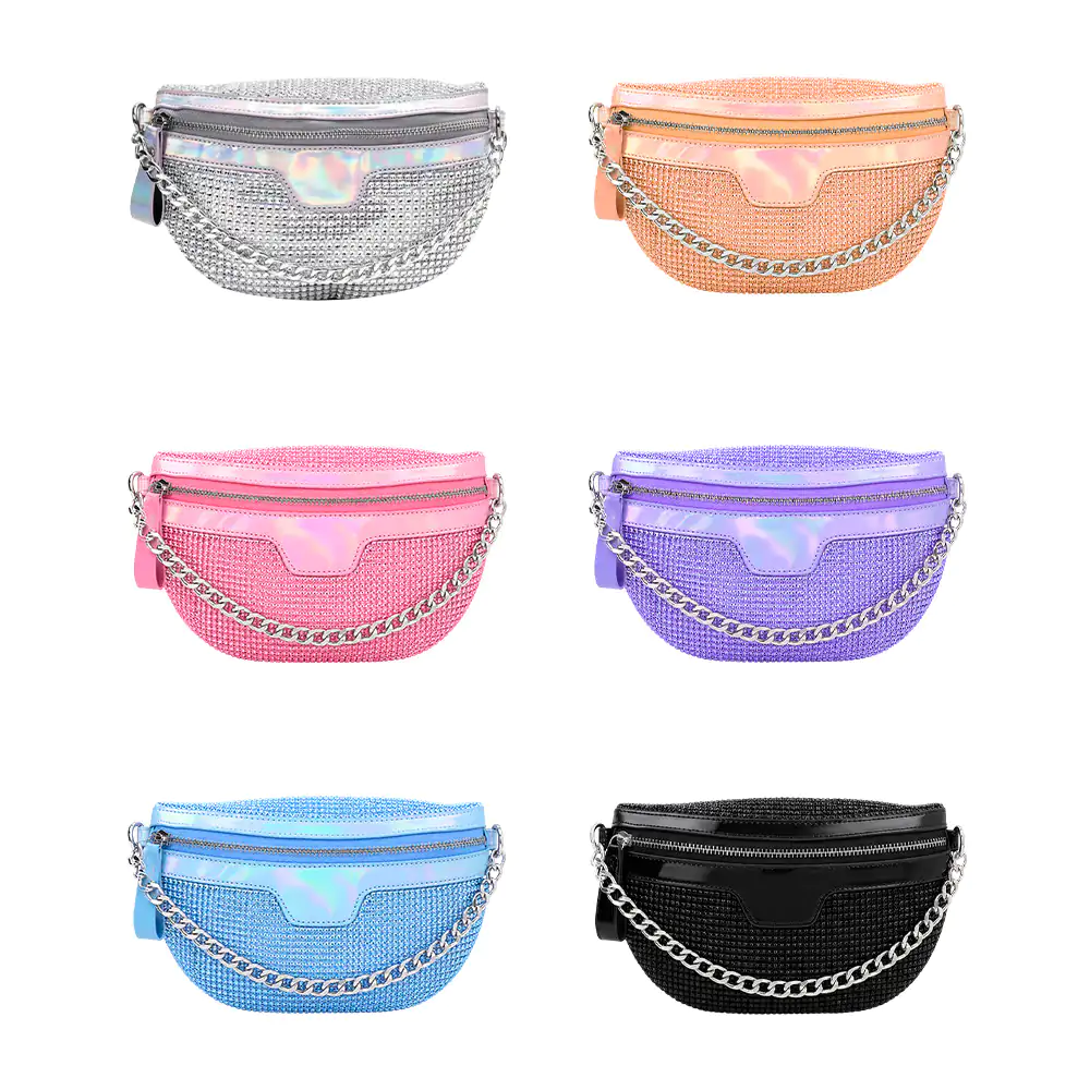 Bolsa tipo cangurera, con decoración de pedrería, con asa de cadena, …