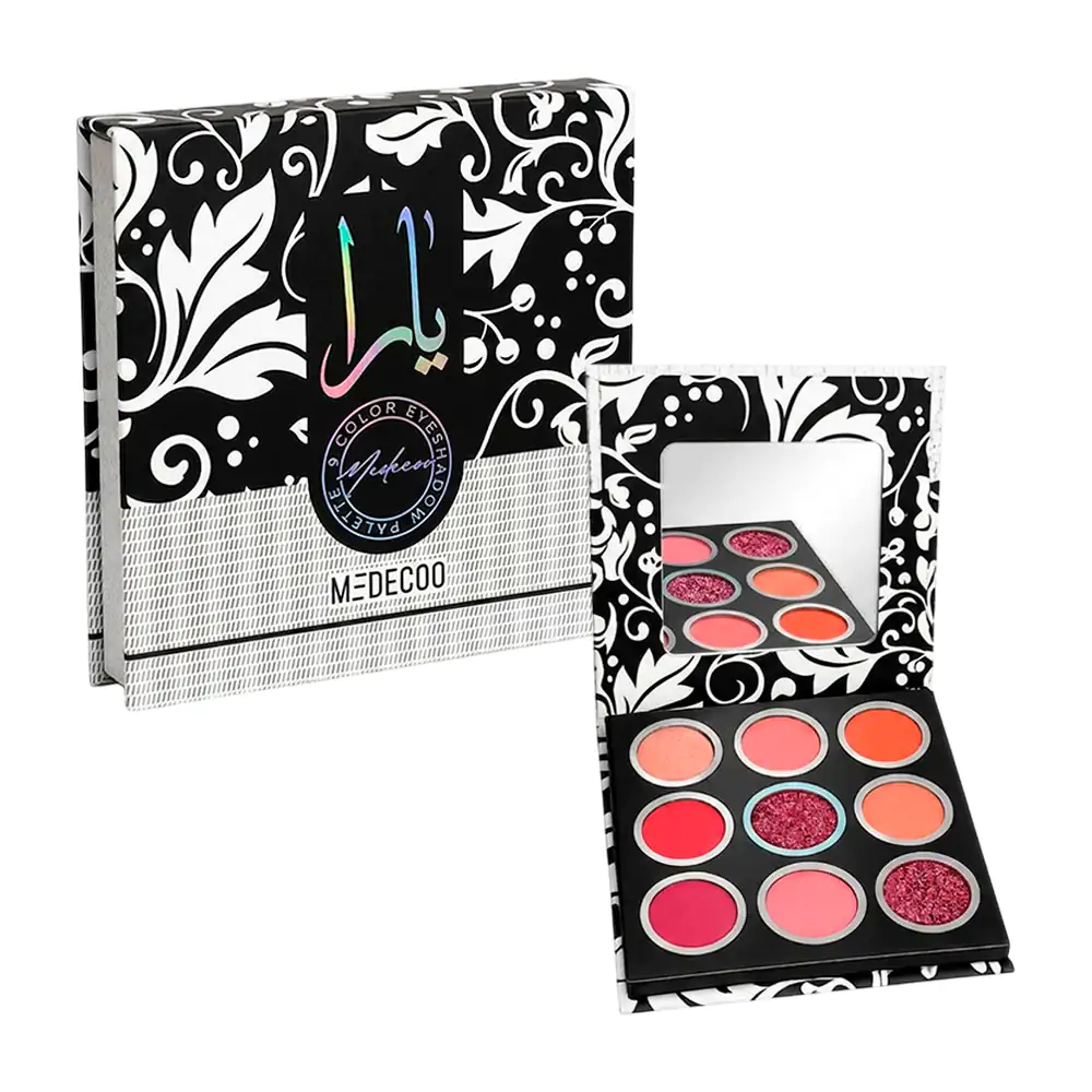 Paleta de maquillaje con 9 sombras en terminación matte y con glitter…
