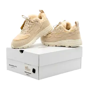 Par de tenis brandblank modelo nomo 2.0 shearling, unisex, variedad d…