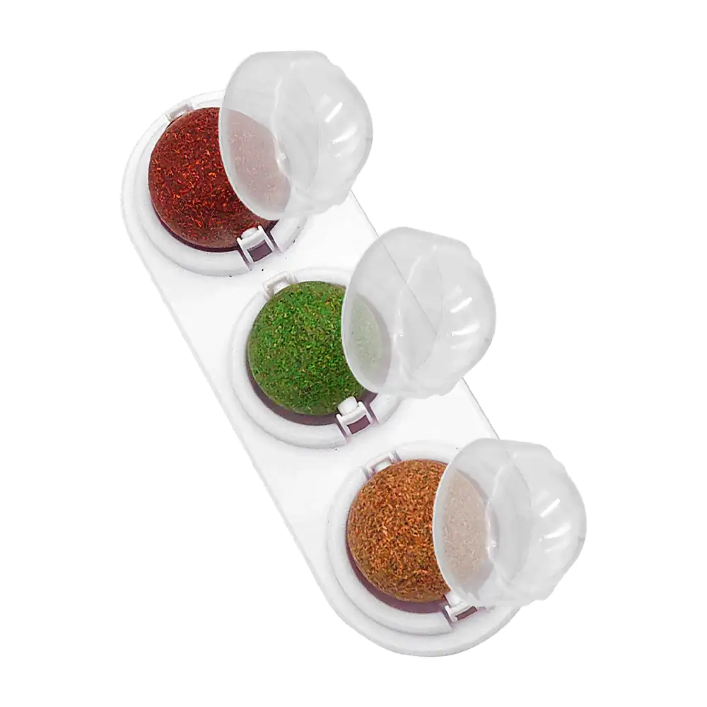 Juguete ovalado de plástico con 3 bolitas de catnip para gato, base a…