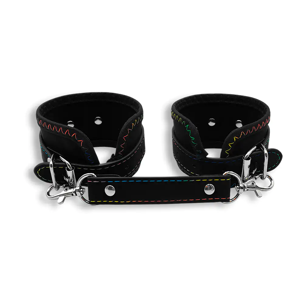 Par de esposas para bondage, cuero con detalles multicolores + acceso…