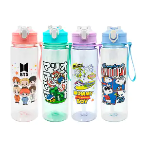 Termo transparente con capacidad de 750ml y estampado de personajes, …