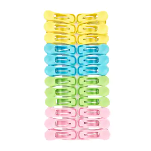 Paquete con 24 pinzas de plástico resistente para colgar ropa, varied…