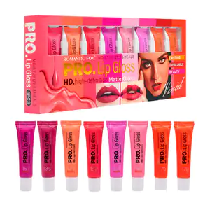 Set de 8 lip gloss con terminación mate, colores intensos y de larga …