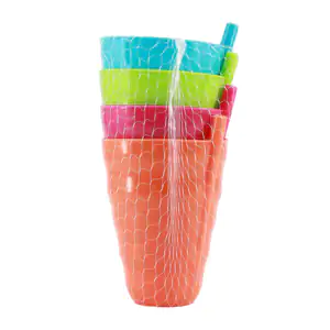 Paquete con 4 vasos de plástico resistente infantil con popote integr…