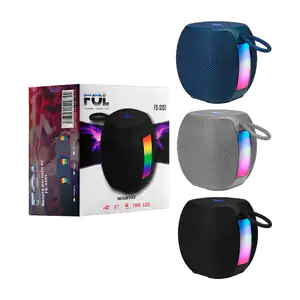 Bocina cuadrada con luz rgb a los laterales, entradas usb, usb-c , tf…