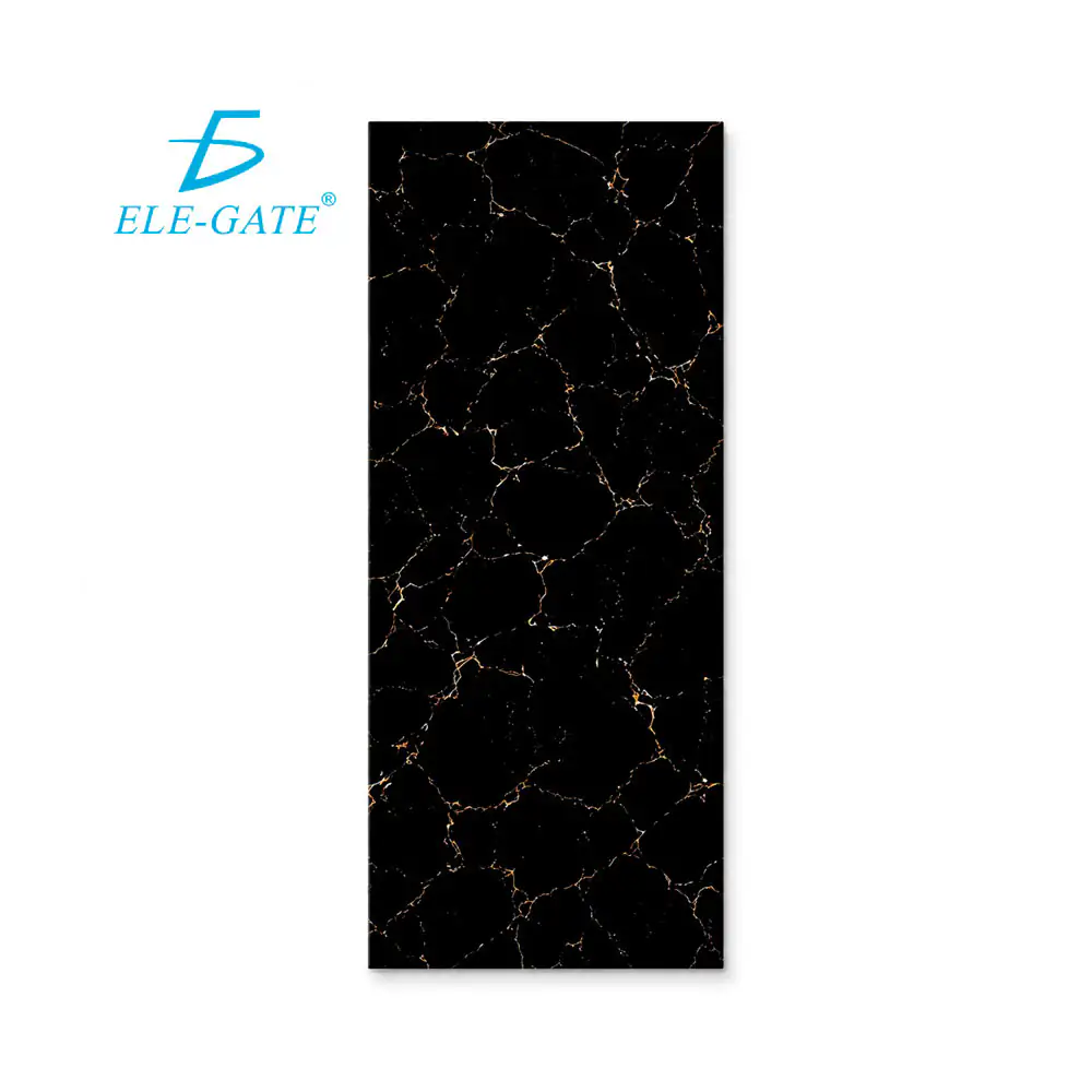 Rollo con papel tapiz de 120x290cm con estampado de mármol negro con …