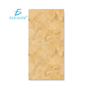 Rollo con papel tapiz de 120x290cm con estampado tipo mármol amarillo