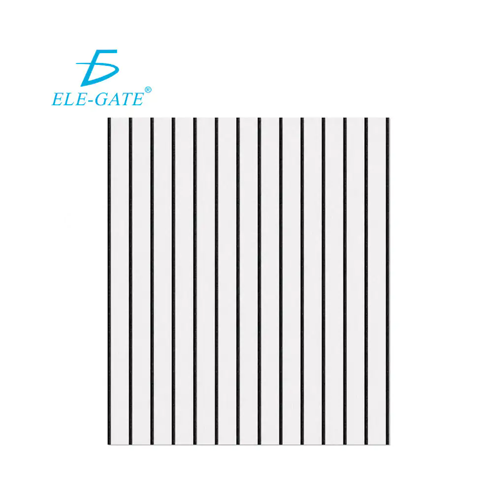 Paquete con 5 paneles decorativos auto adhesivos tipo madera blanca d…
