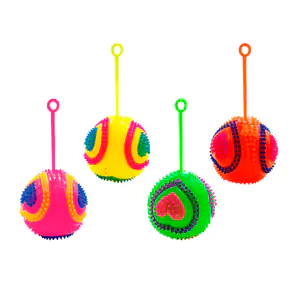 Pelota de 8cm tipo yoyo con luz y chifle, diseño de corazón, variedad…