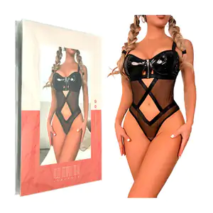 Lenceria body de cuero tipo vinipiel, diseño con transparencia y cier…