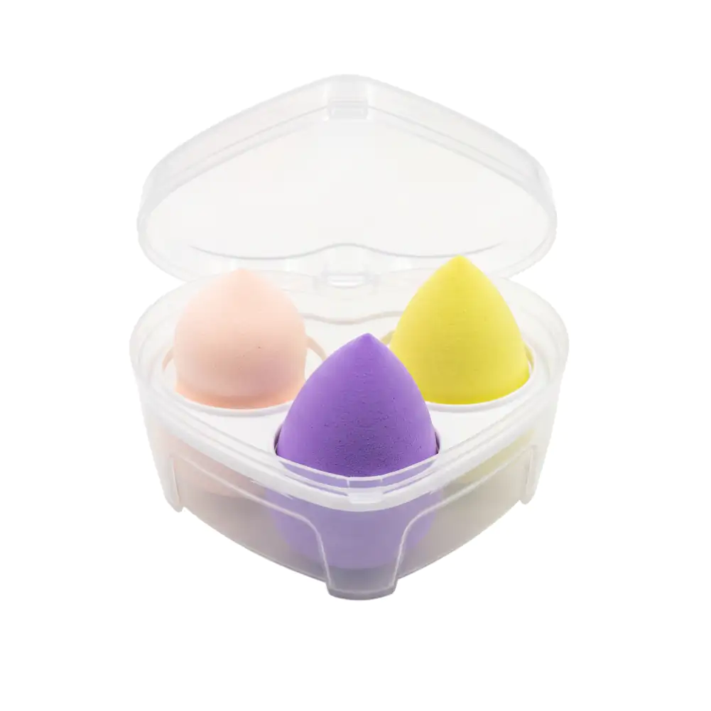 Estuche de plástico en forma de corazón con 3 esponjas para maquillaje, variedad de colores / s204