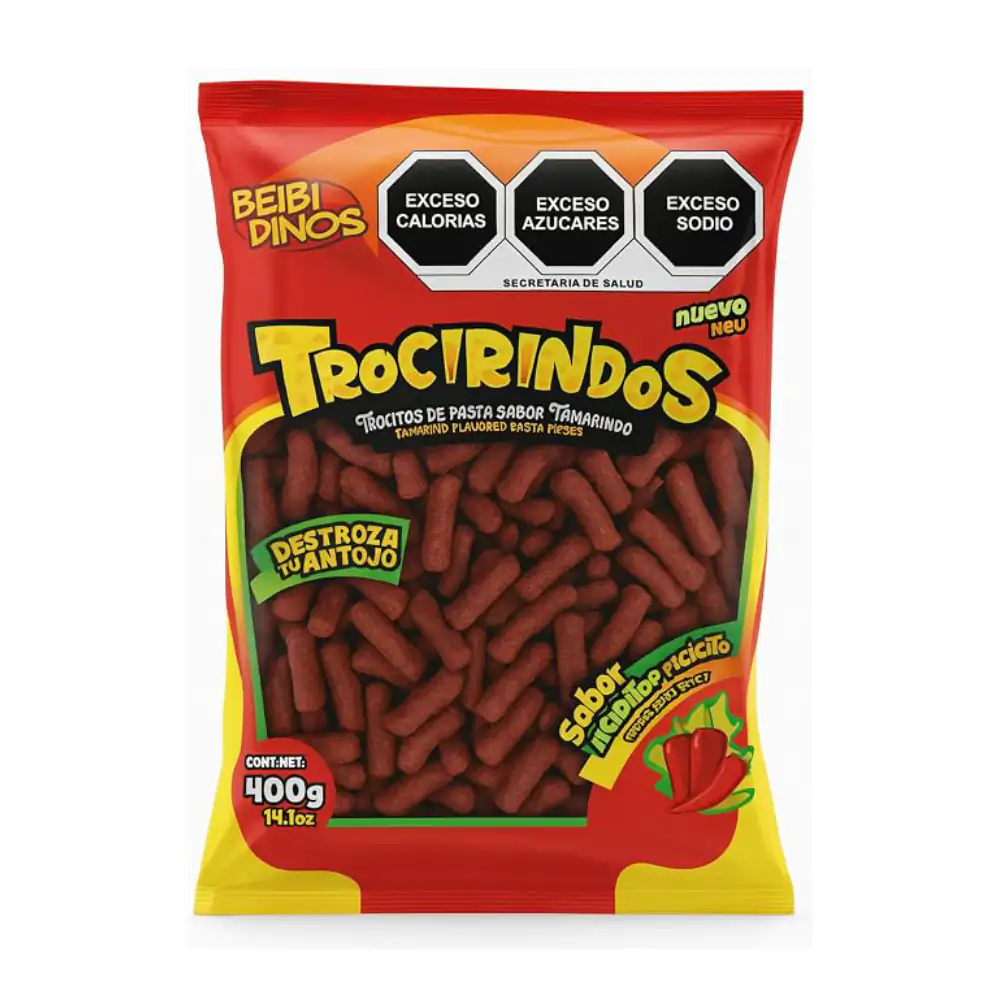 Bolsa con 400g de trocirindos beibi dinos, trocitos de pasta sabor tamarindo cubierto de chile