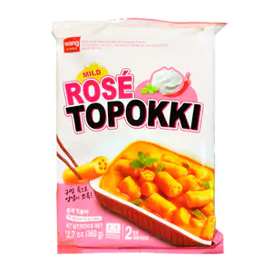 Sopa instantanea, topoki rosé, pasteles de arroz coreanos con salsa s…
