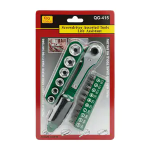Blíster con matraca pequeña con puntas y dados intercambiables