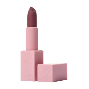 Labial matte en barra tease me beauty creations, alta pigmentacion, 9…